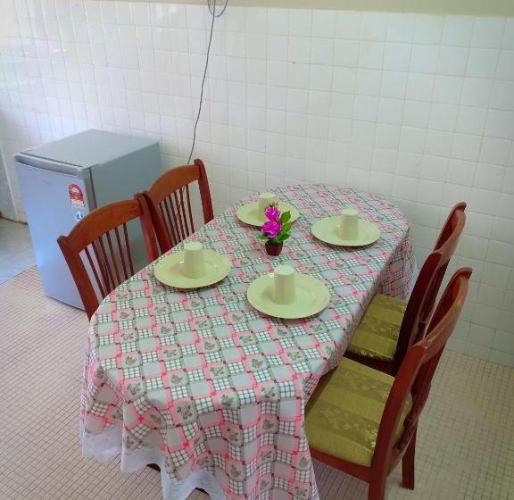 مبيت وإفطار Homestay Sejati