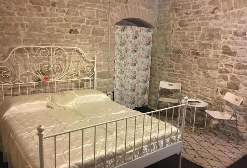 تختخواب و صبحانه La Petite Maison