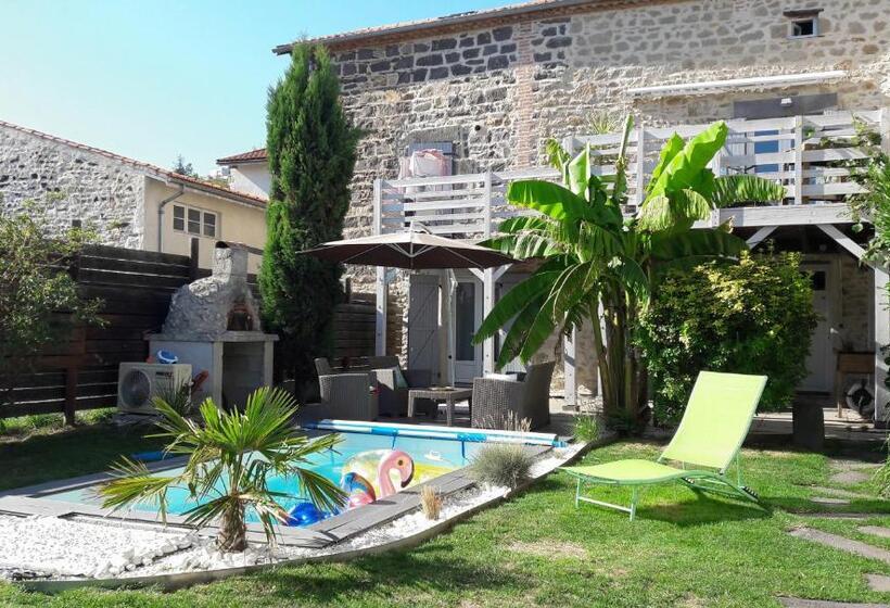 Bed and Breakfast Pause Romantique En Pays Brayaud