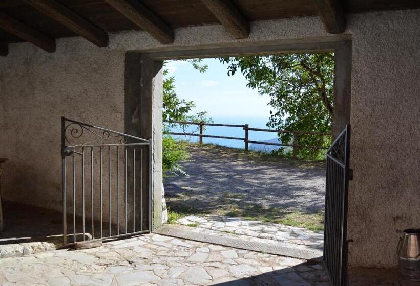 هتل Agriturismo Monte Pu
