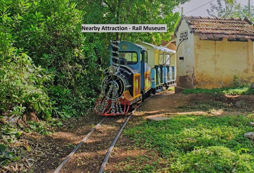 فندق Collection O 19289 The Olive Grand