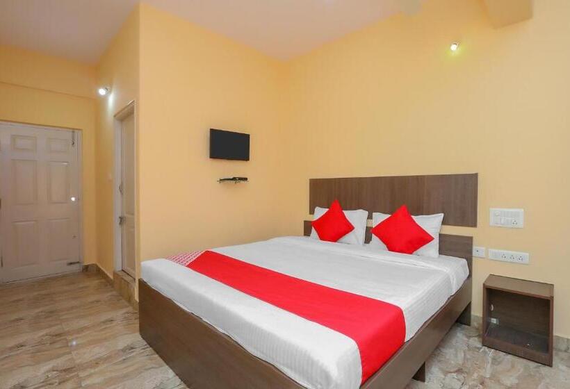 فندق Collection O 19289 The Olive Grand