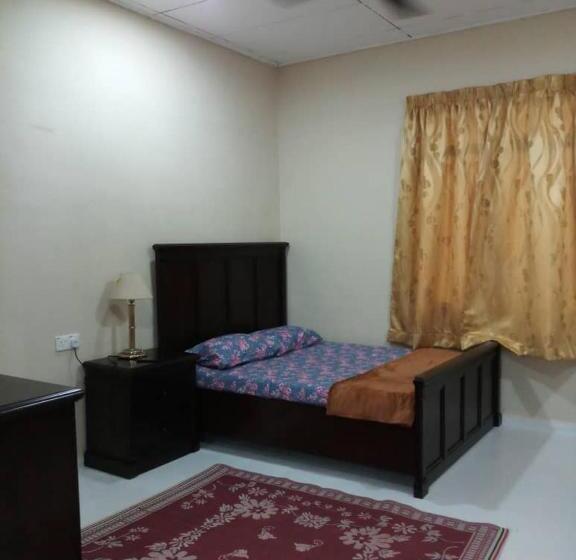 هتل کپسول Roomstay Aqilah Pasir Puteh Kelantan