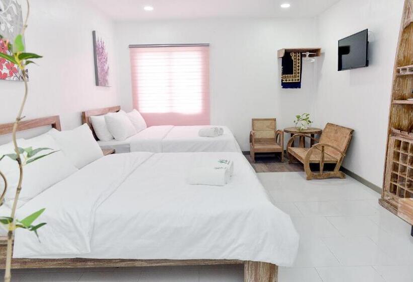ホテル The Serai Cottage Downtown