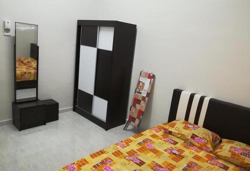 پانسیون Homestay Damai Yusmila