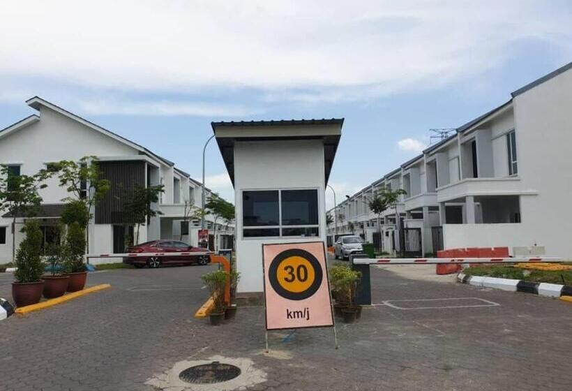 膳宿费 Naira Homestay Kota Bharu ,wakaf Che Yeh 4 Bilik 3 Aircond