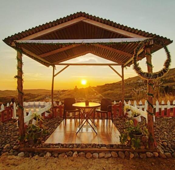 بنسيون The Escapade Inn