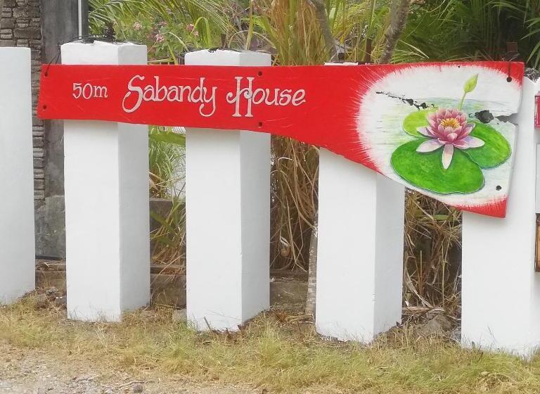 Sabandy House B&b