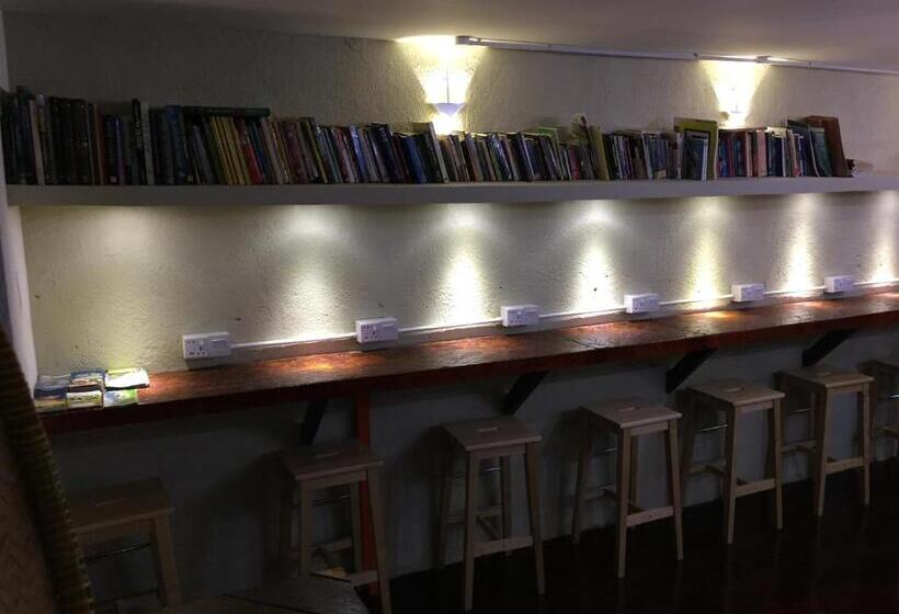فندق صغير Hikers Sleep Port Guesthouse
