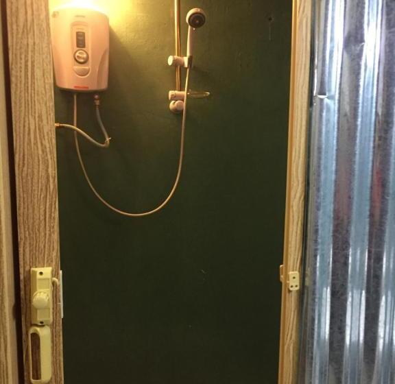 فندق صغير Hikers Sleep Port Guesthouse