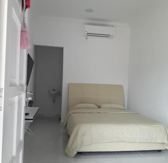 هاستل The Sofea Inn Transit Room Airport Kota Bharu