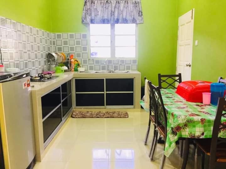 住宿加早餐  Tok Ayah Homestay Transit Room