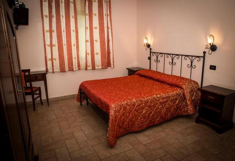 Отель Agriturismo Parco Delle Querce