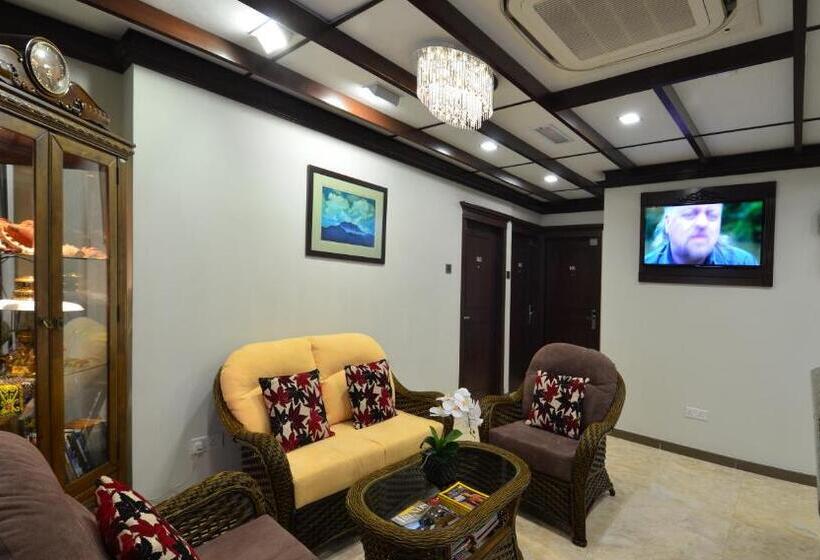 هتل Kooler Inn