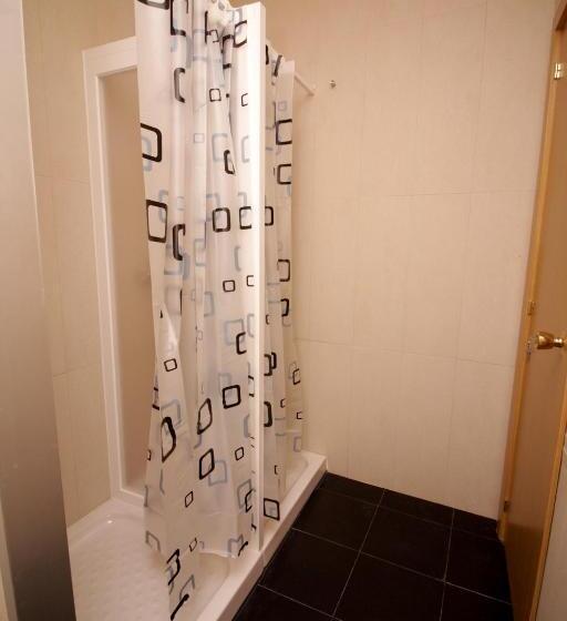 ペンション Albergue Lalin Centro