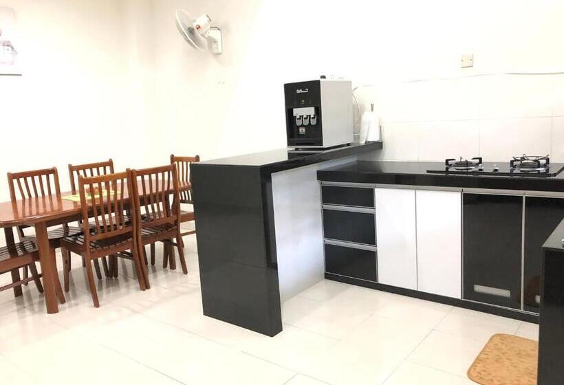 پانسیون Ana Guest House Jalan Airport Kuantan