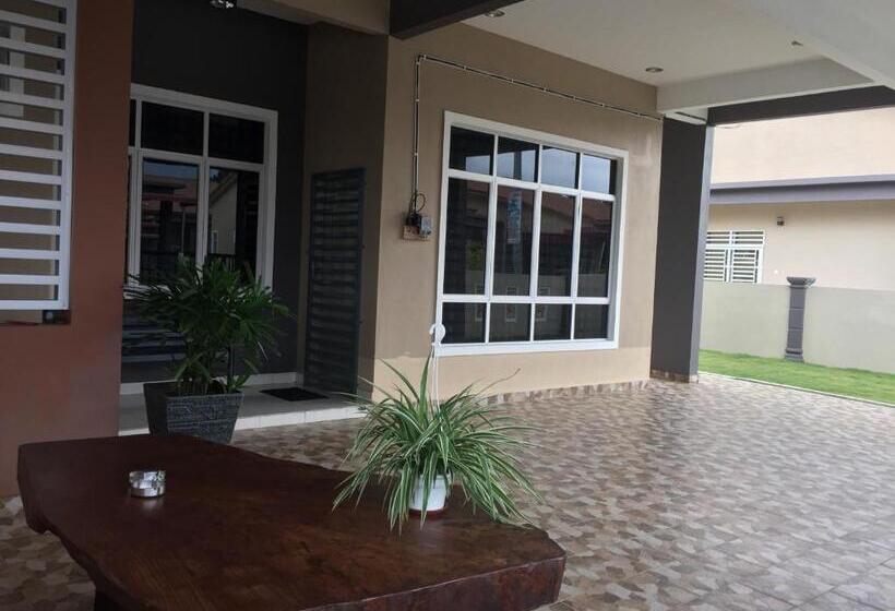 پانسیون Ana Guest House Jalan Airport Kuantan