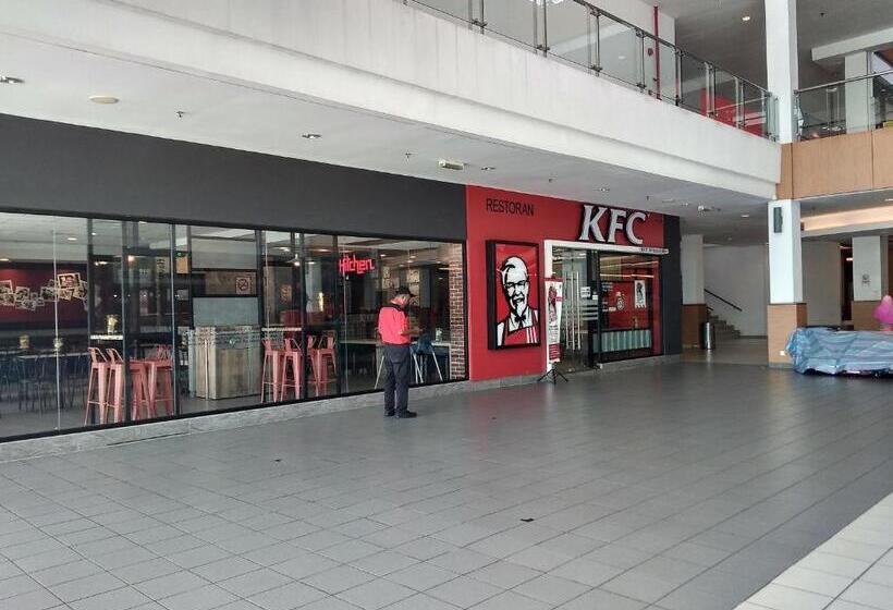 پانسیون Azfa Suite13 At De Centrum Putrajaya Bangi