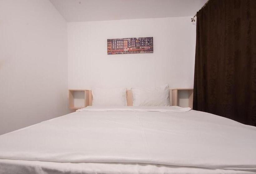 بنسيون Casa 4 Odăi