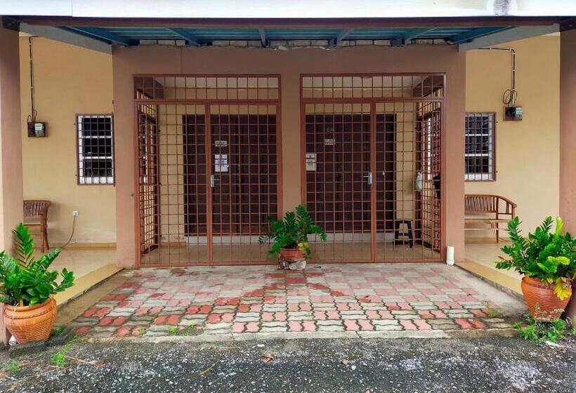 膳宿费 Homestay Sri Uda A