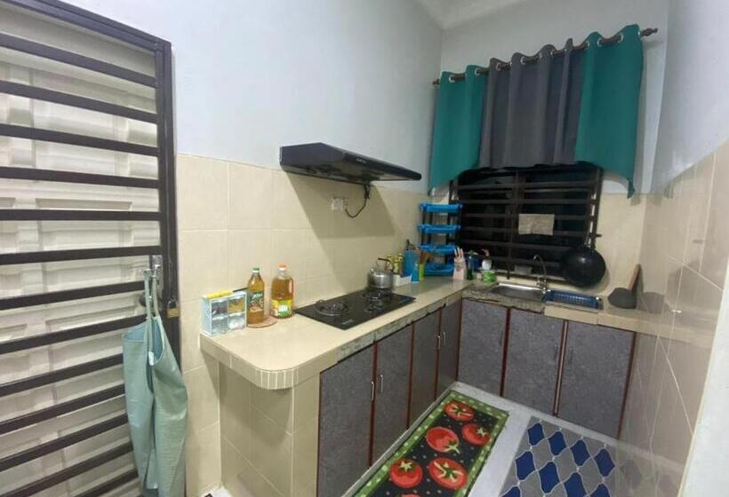 بنسيون Rk Asiana Homestay, Kemaman