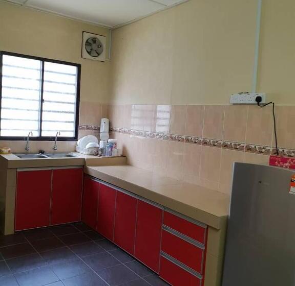 پانسیون Tambun D Mewah Homestay