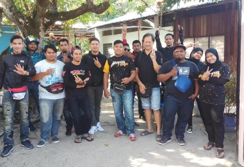 פנסיון Tony’s Guesthouse At Teluk Bahang