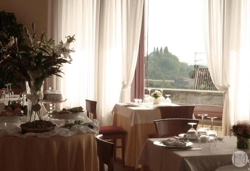 هاستل Locanda Viridarium