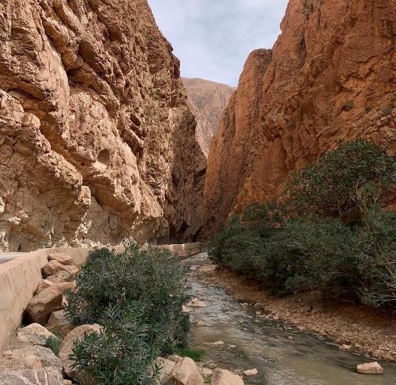 تختخواب و صبحانه Dar Jnan Tiouira Dades