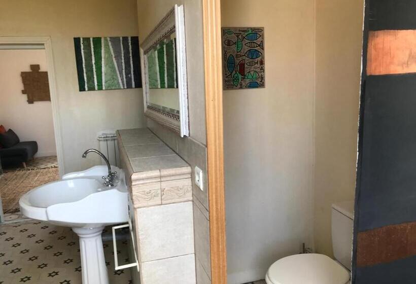 ベッドアンドブレックファースト La Casa Deva   Maison D Artistes