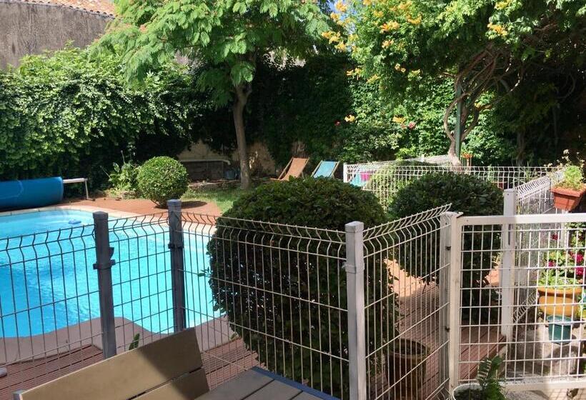 ベッドアンドブレックファースト La Casa Deva   Maison D Artistes