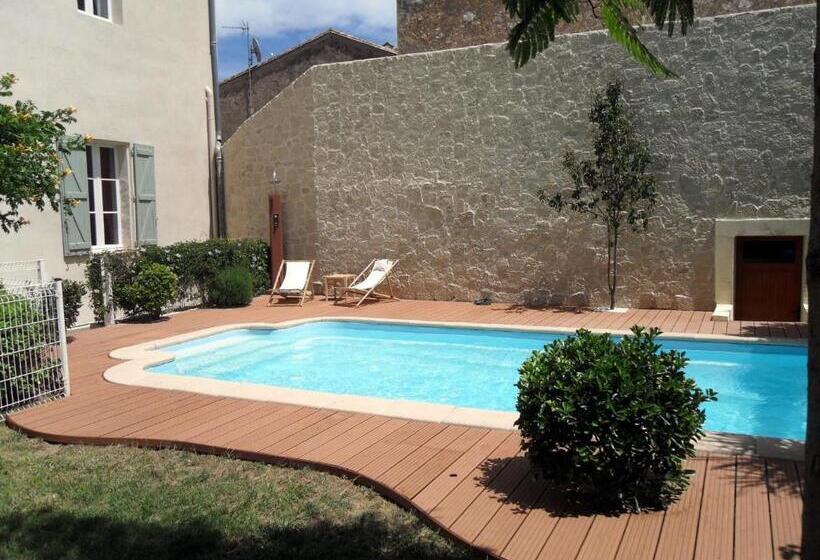 ベッドアンドブレックファースト La Casa Deva   Maison D Artistes