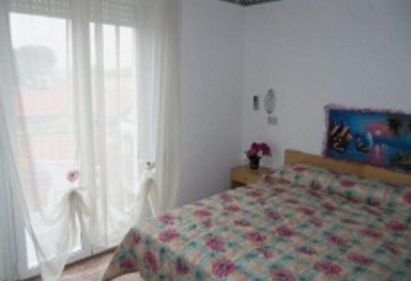 فندق Atene Albergo Riccione