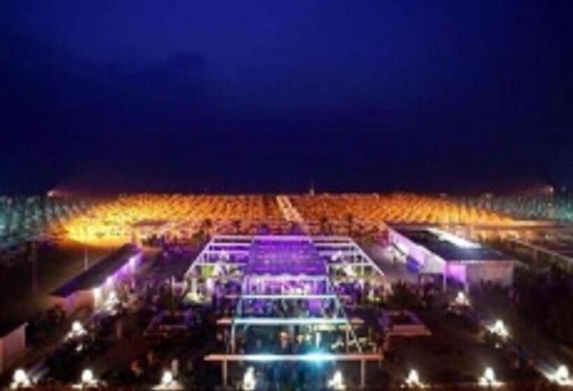 فندق Atene Albergo Riccione