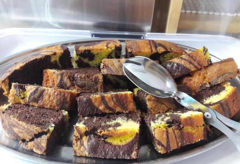 فندق Atene Albergo Riccione