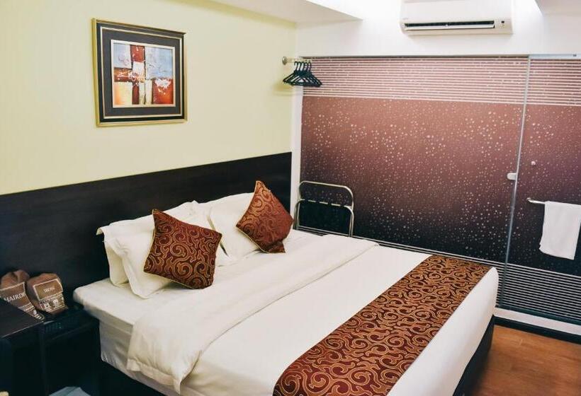 هتل J Suites