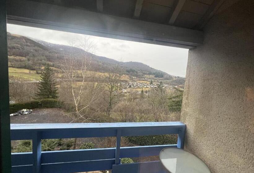 בית מלון כפרי Le Castel Du Cantal Groupe Village Fani