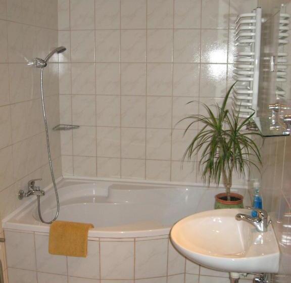 膳宿费 Napkorong Fogadó és Vendégház