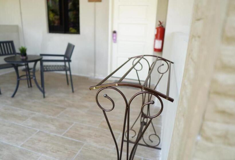 پانسیون Pemandangan Indah Guest House   Look Out Point Villa