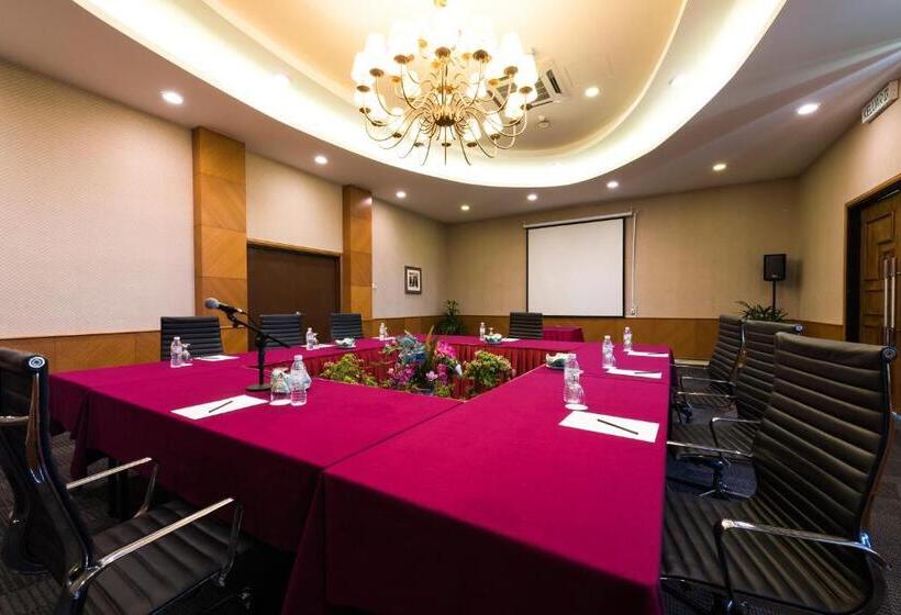 Tok Aman Bali Beach Resort @ Beachfront