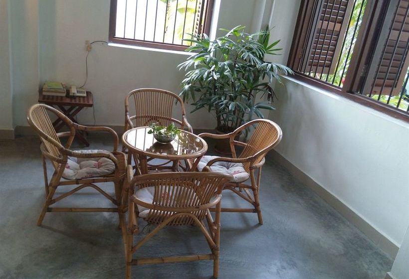 הוסטל Hutton Suites