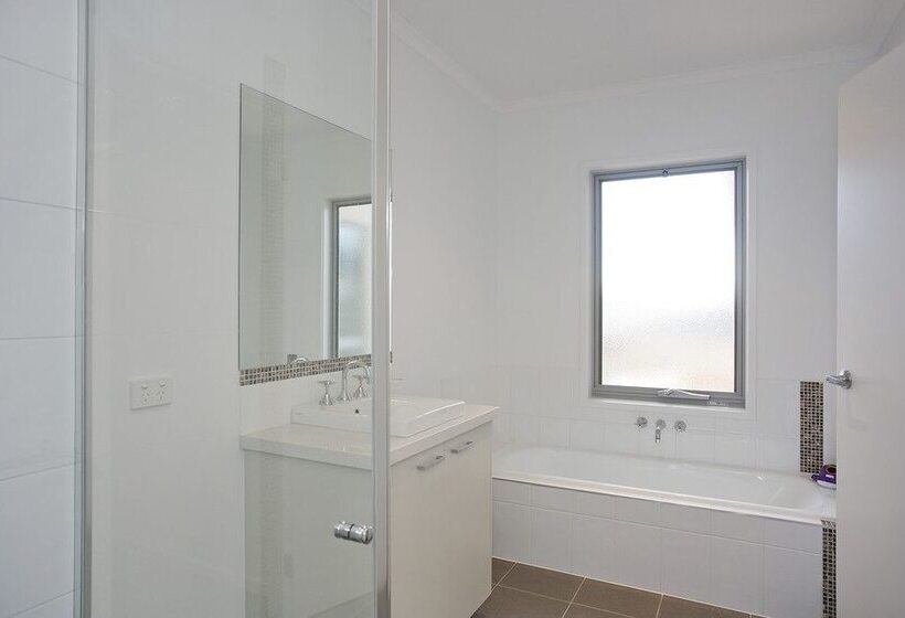 Beach & Golf Stays Torquay