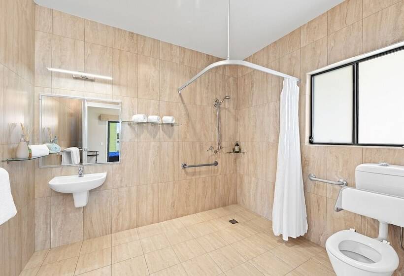 تختخواب و صبحانه Ana Mandara Luxury Retreat