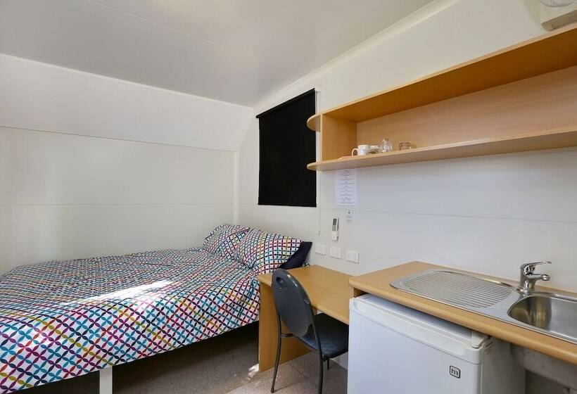 هتل Aaok Moondarra Accommodation Village