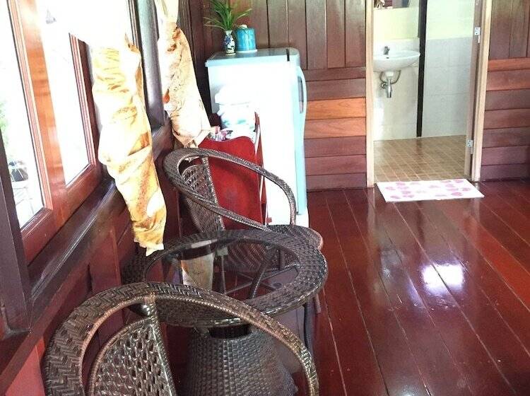 هتل Baan Kong Homestay
