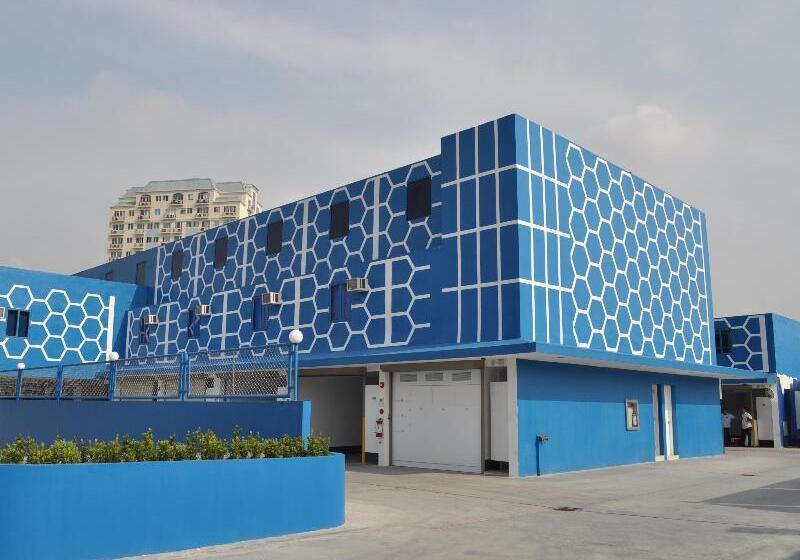 בית מלון כפרי Dream World Las Pinas