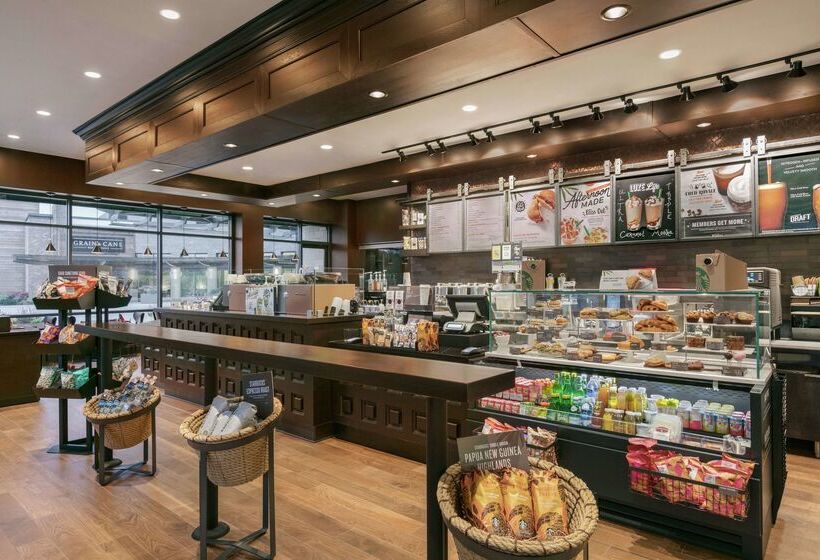 Отель Embassy Suites By Hilton Berkeley Heights
