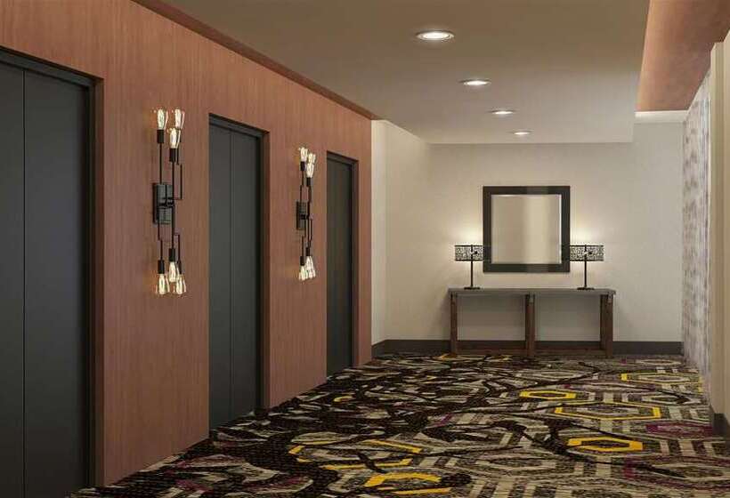 Отель Embassy Suites By Hilton Berkeley Heights