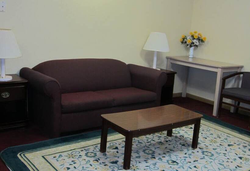 בית מלון כפרי First Western Inn   Fairmont City