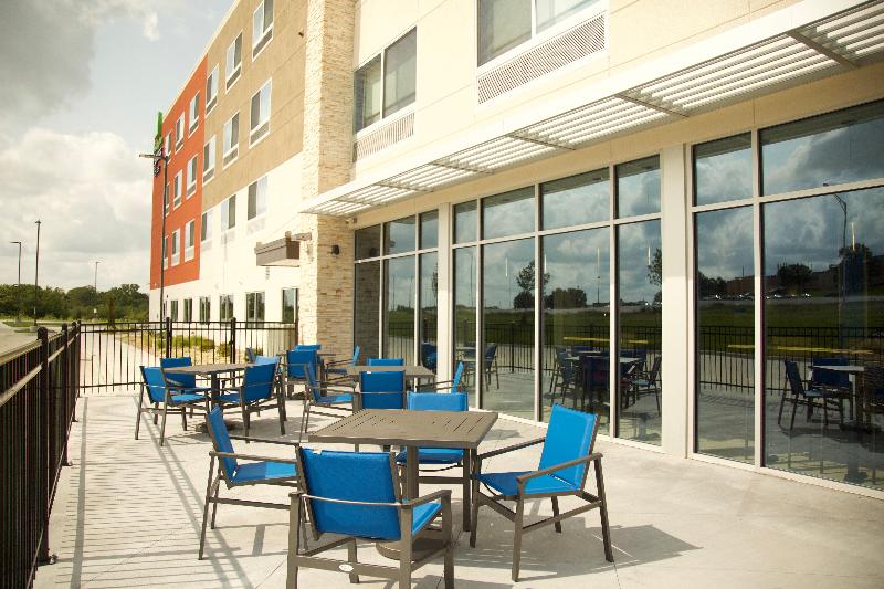 בית מלון כפרי Holiday Inn Express & Suites   Kansas City   Lee S Summit, An Ihg